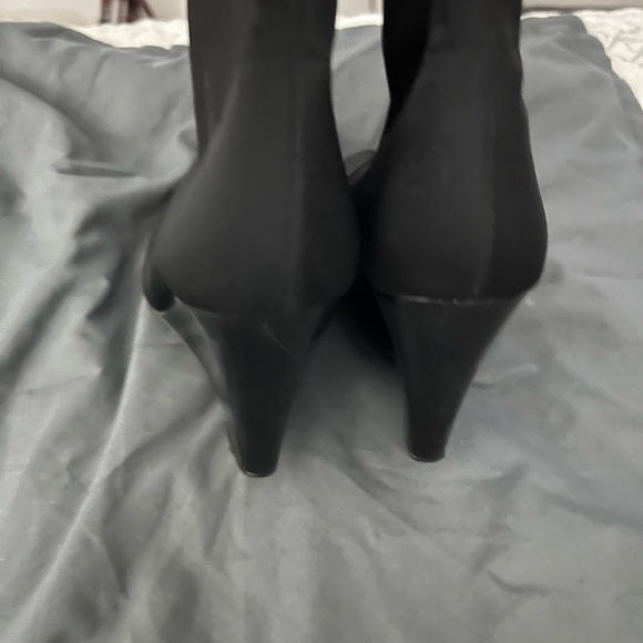 Women’s stretch fabric wedge heel boots. Charles David. Worn. Size 8 1/2. - Picture 3 of 5